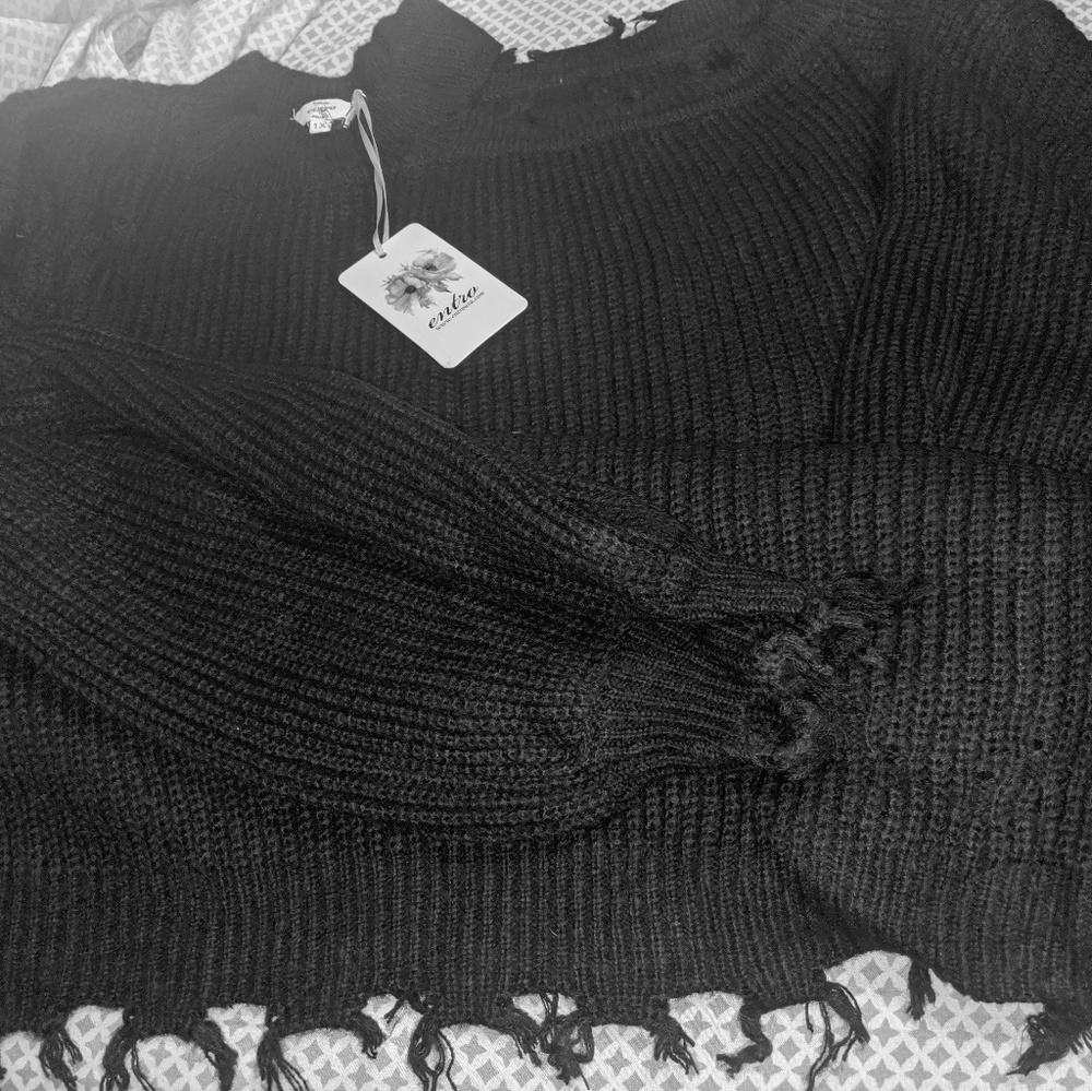 Entro distressed sweater